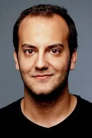 Retrato de Efe Tunçer