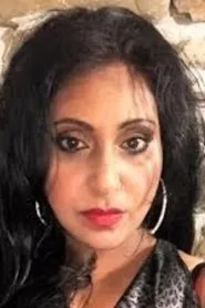 Retrato de Elena Khan