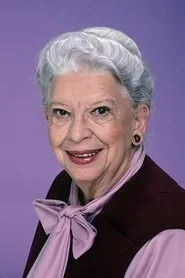 Elizabeth Kerr en Dennis the Menace in Mayday for Mother
