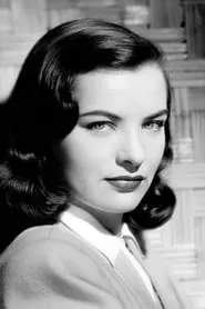 Ella Raines en Fighting Coast Guard