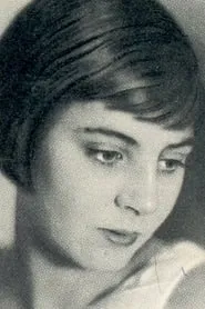 Ellen Schwanneke en Muchachas de Uniforme