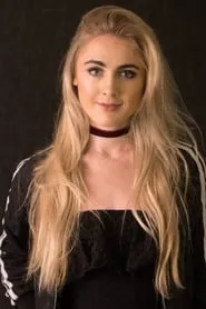 Emma Holzer en There's No Such Thing as Vampires