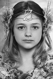 Foto de Emma Ridley interpretando a Self en Remembering Return to Oz