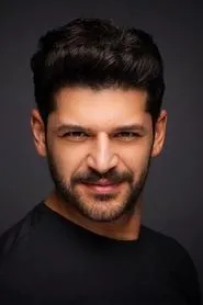 Retrato de Emre Kıvılcım
