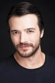 Retrato de Emre Taşkıran