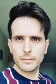 Foto de Enes Kaya interpretando a en Cin-i Ayet