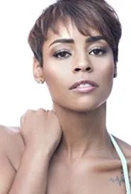Erica Peeples en What Lies Under the Tree
