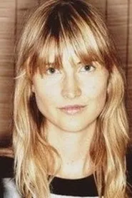 Erika Spring Forster en The Woman Dress