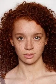 Erin Kellyman en Woken
