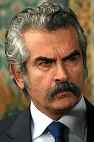 Erol Tezeren en Veda Busesi