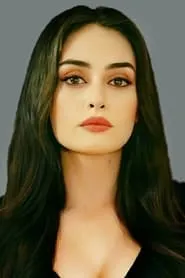Esra Bilgiç en Guerra de sombras