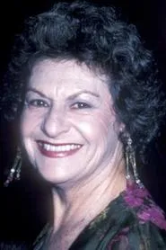 Retrato de Estelle Reiner