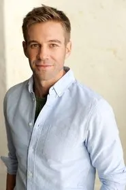 Ethan Sharrett en Antes del otoño