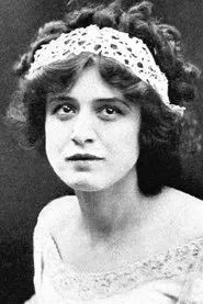 Ethel Jewett en The Land Beyond the Sunset