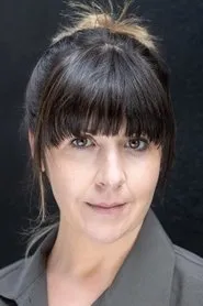 Eva Bartley en The Girl at the End of the Garden
