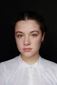 Foto de Eva M. Hirschburger como Mila Roth