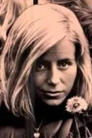 Eva Portnoff en Young Playthings