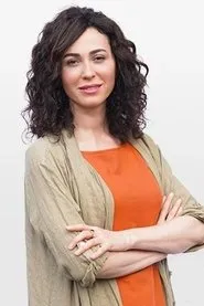 Foto de Evrim Doğan como Ayfer Yıldız