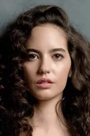 Retrato de Ezgi Şenler