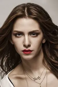 Retrato de Ezgi Asaroglu