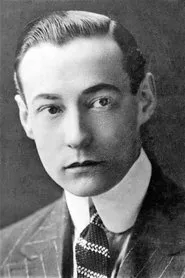 Fletcher Norton en Sucker Money