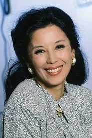 France Nuyen en Satán nunca duerme