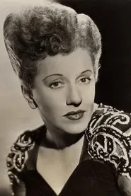 Frances Faye en La pequeña