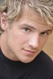 Freddie Stroma en Una Cenicienta moderna 3: Érase una vez una canción