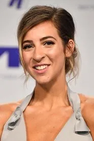 Gabbie Hanna en Occupy Alice