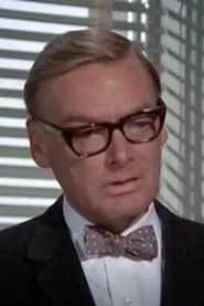Gene Lyons en Kiss Her Goodbye