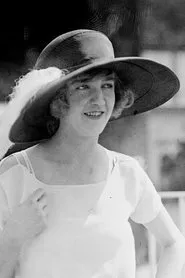 Geneviève Félix en Autour d'un berceau