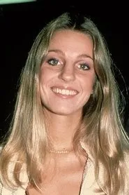Georganne LaPiere en Dear Mom, Love Cher