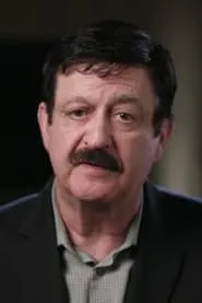 George Noory en Watchers 10: DNA