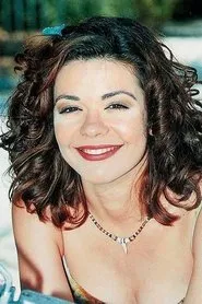Foto de Georgia Apostolou como Martha