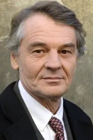 Gilles Kneusé en Agatha Christie VS Poirot