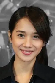 Gista Putri en Simfoni luar biasa