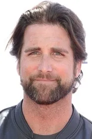 Retrato de Grant Reynolds