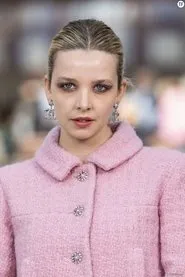 Greta Bellamacina en Tell That to the Winter Sea