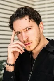 Retrato de Hakan Daci