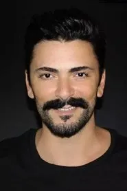 Retrato de Halil İbrahim Kurum