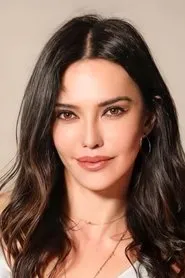 Hande Ataizi en Bihter, pasión oculta