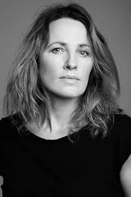 Helen Behan en Amongst the Wolves