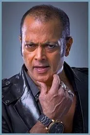 Hemant Birje en Paanch Papi