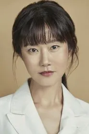 Retrato de Heo Ji-na