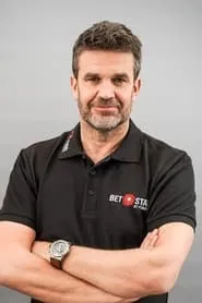 Hervé Mathoux en C'est pas grave d'aimer le football !