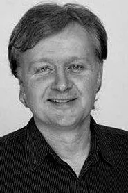 Hjálmar Hjálmarsson en Stuttur frakki