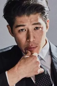 Hong Wan-pyo en Look At Me Touch Me Kiss Me