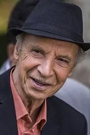 Retrato de Hooshang Harirchian