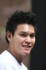 Foto de Hudson Prananjaya interpretando a David en Cinta Tapi Beda