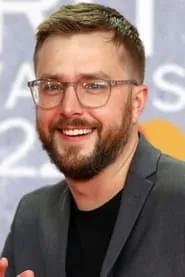 Retrato de Iain Stirling
